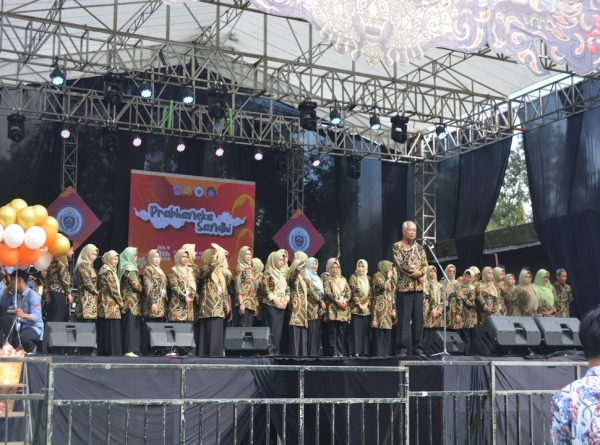 PEMBUKAAN PANGGUNG GEMBIRA, HUT SMANESKA KE 33