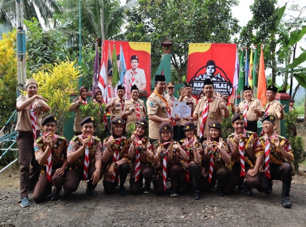 9 ANGGOTA AMBALAN DEWA MADIEN DILANTIK PRAMUKA GARUDA