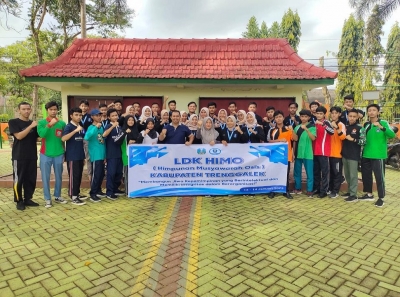HIMO TRENGGALEK TELAH SUKSES SELENGGARAKAN LDK DI SMANESKA