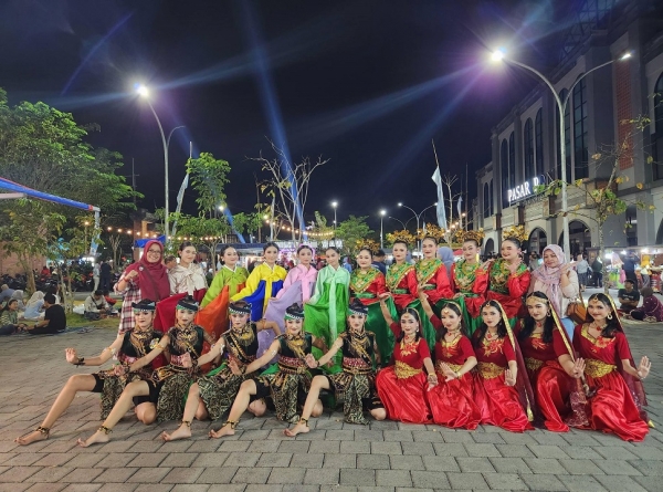 PPST NGESTI LARAS BUDAYA SMAN 1 KARANGAN MERIAHKAN HANI