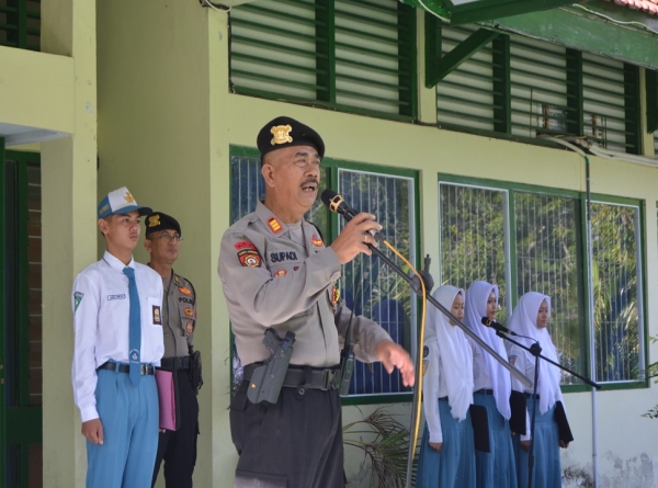 KASAT SAMAPTA POLRES T-GALEK MENJADI PEMBINA UPACARA BENDERA