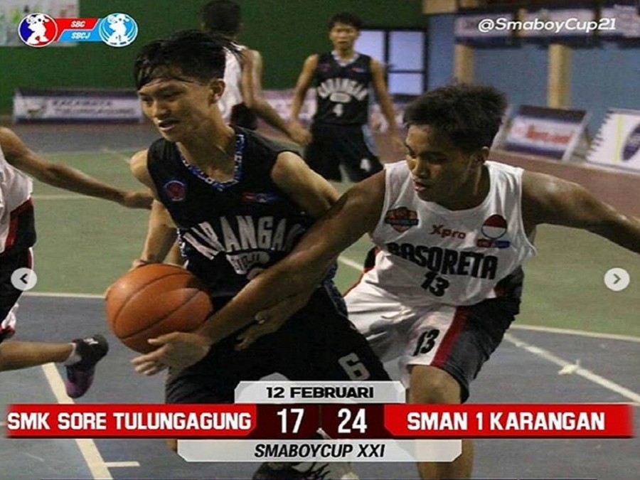 TIM BASKET PUTRA SMAN 1 KARANGAN TRENGGALEK MENANG 24 : 17