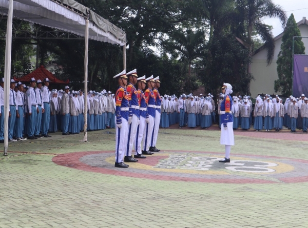 PESAN BAPAK TOYIB MASHURI, S.PD, M.M PADA UPACARA BENDERA