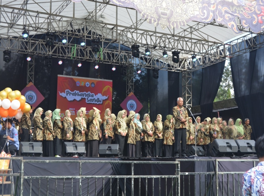 PEMBUKAAN PANGGUNG GEMBIRA, HUT SMANESKA KE 33