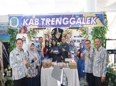 SMANESKSA JADI KOORDINATOR STAND DOUBLE TRACK T-GALEK