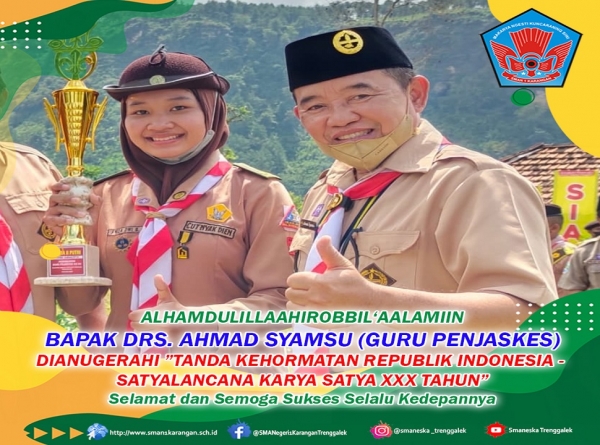 BAPAK DRS.AHMAD SYAMSU MENDAPAT ANUGERAH PENGHARGAAN