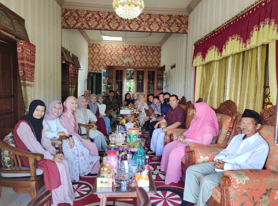 OSIS/MPK/ESKUL SILATUROHIM KERUMAH KEPALA SMAN 1 KARANGAN