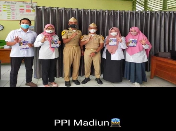 TIDAK MELUPAKAN ALMAMATER SEKOLAH ALUMNI SMAN 1 KARANGAN BERKUNJUNG KE SEKOLAH