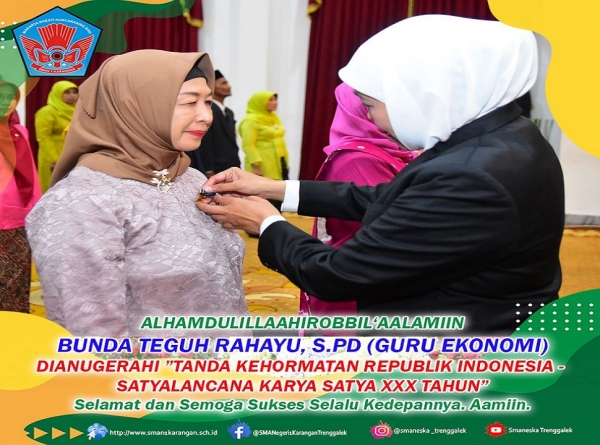 PENGANUGERAHAN SATYA LENCANA XXX KEPADA BUNDA TEGUH