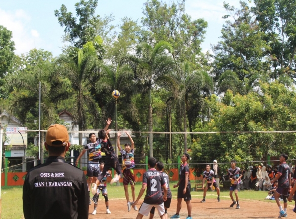 HARI PERTAMA CLASSMEET SMAN 1 KARANGAN SEMESTER GANJIL
