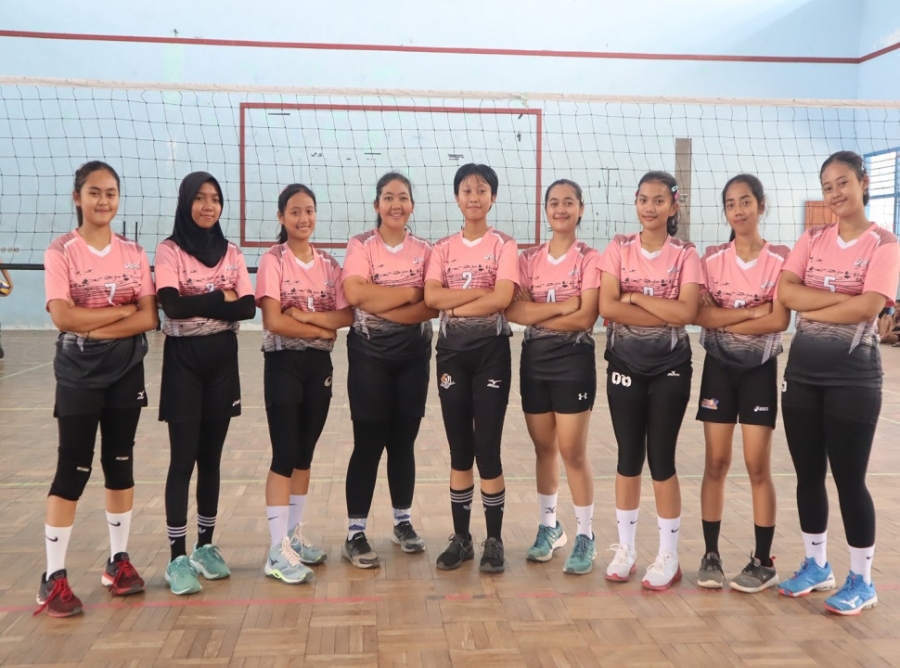 TIM BOLA VOLI PUTRI SMANESKA MASUK 8 BESAR TINGKAT JATIM