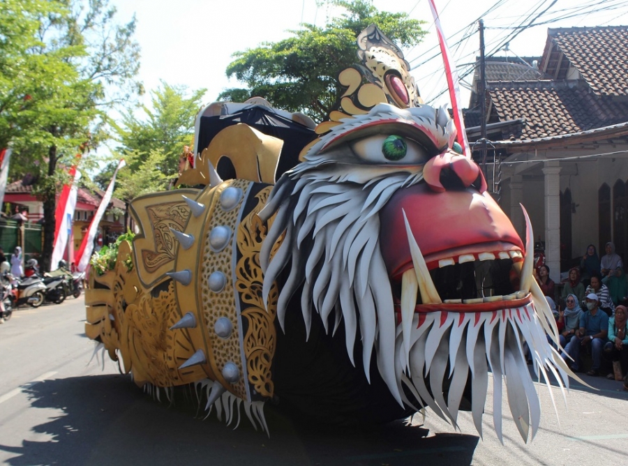 SMAN 1 KARANGAN BERSINERGI PADA PAWAI BUDAYA KAB.TRENGGALEK