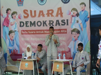 MPK SMANESKA GELAR DEBAT CALON KETUA DAN WAKIL KETUA OSIS