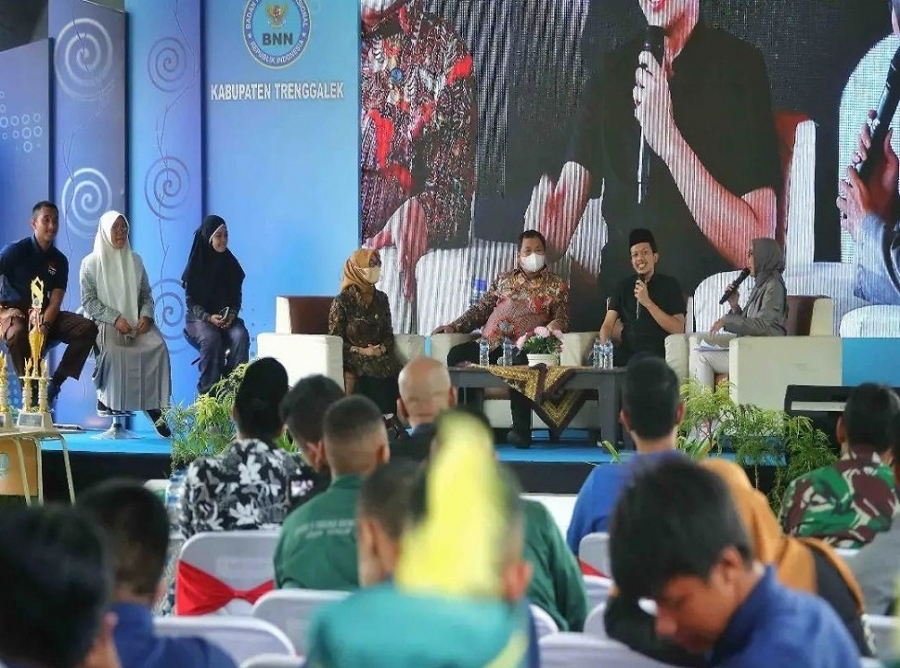 WAKIL BUPATI TRENGGALEK BERI MOTIVASI GENERASI MUDA