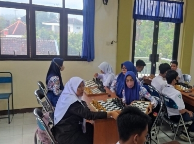 TIM CATUR PUTRI SMAN 1 KARANGAN BORONG PIALA KEMENANGAN