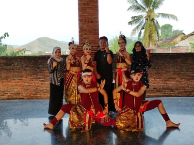 SANGGAR PPST NGESTI LARAS BUDAYA SMAN 1 KARANGAN TRENGGALEK RAIH &ldquo;JUARA 2 NASIONAL&rdquo;