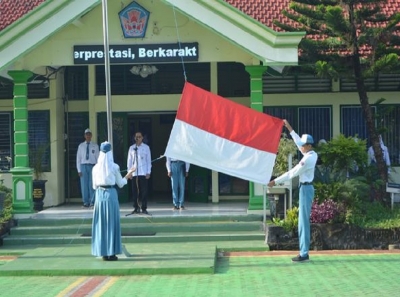 DISIPLIN ADALAH PONDASI UNTUK MENGGAPAI KESUKSESAN