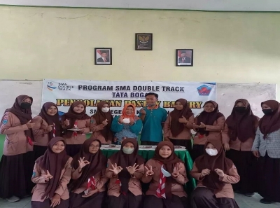 Praktek Pembuatan Dadar Coklat Pisang Keju Pada Hari Jum'at,3 Mei 2022.