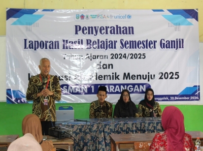 SMANESKA GELAR PENYERAHAN RAPOR SEMESTER GENAP T/A 2024/2025